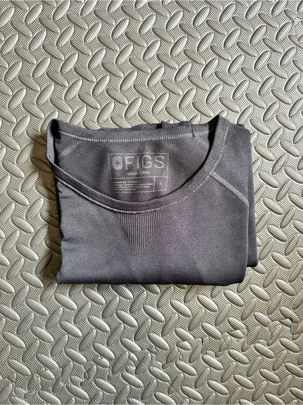 FIGS Makato Longsleeve Underscrub
(Purchased as Men Style)